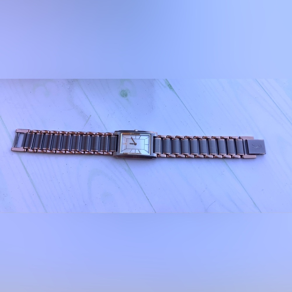 Ladies YVES SAINT LAURENT DRESS watch๐๐๐ - Picture 9 of 12
